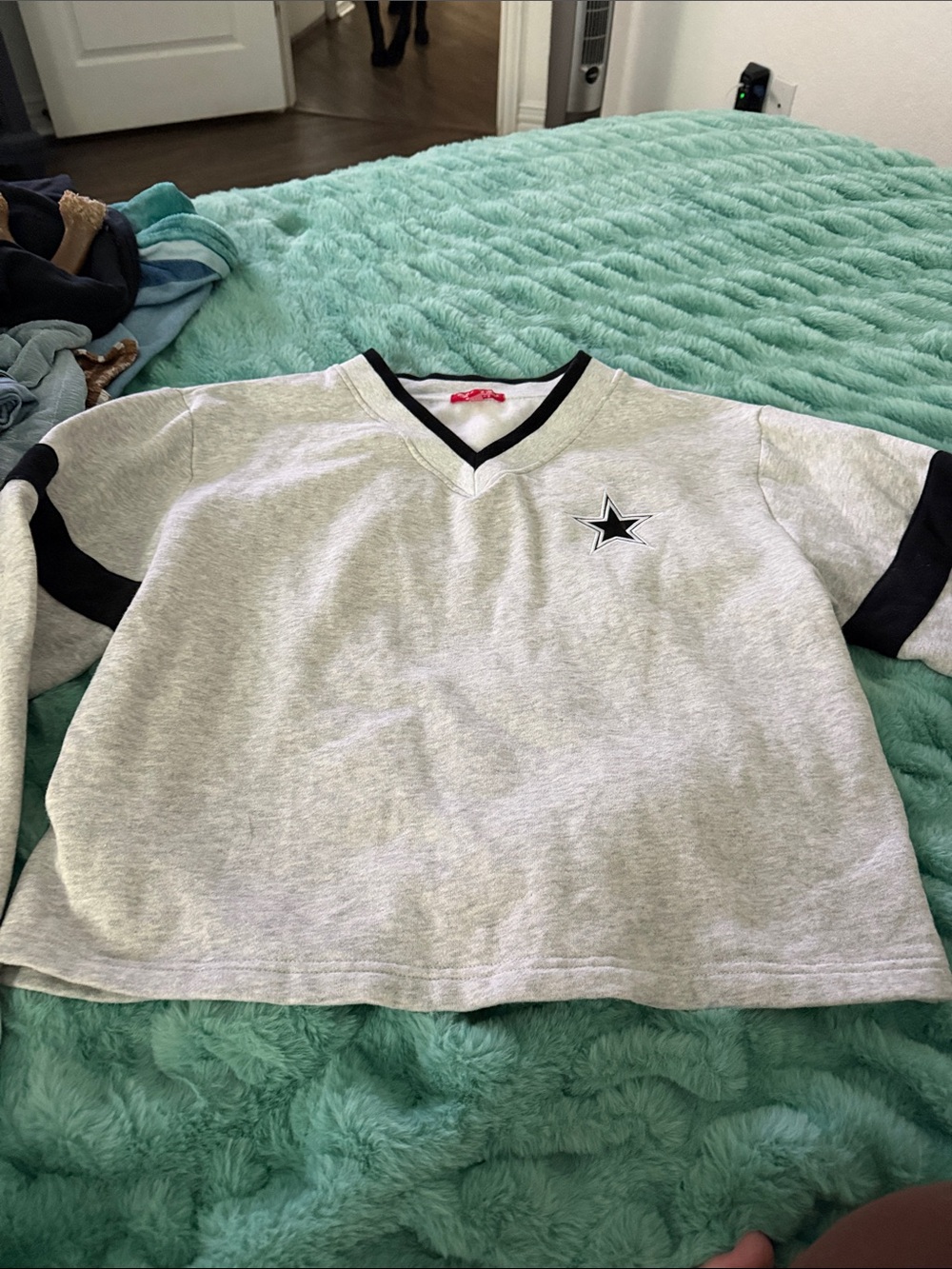 Mitchell & Ness Grey Kids V-Neck Sweatshirt with Black Star